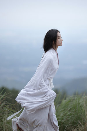 美女玩家扑克牌直播平台