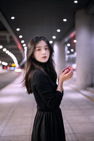 饥饿的女人中文版